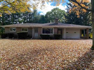 5750 Secord Lake Rd, Leonard, MI 48367