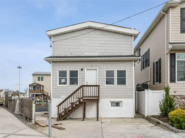 635 Lincoln Street, Baldwin, NY 11510