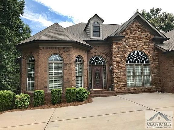 2nd image of 2290 Wade Dr