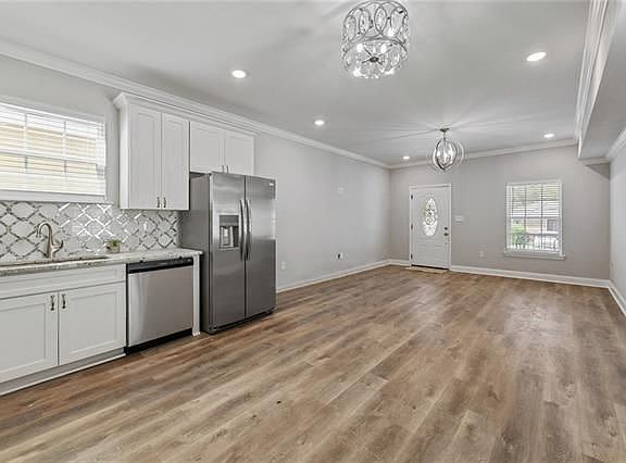 5th image of 4116 S Derbigny St