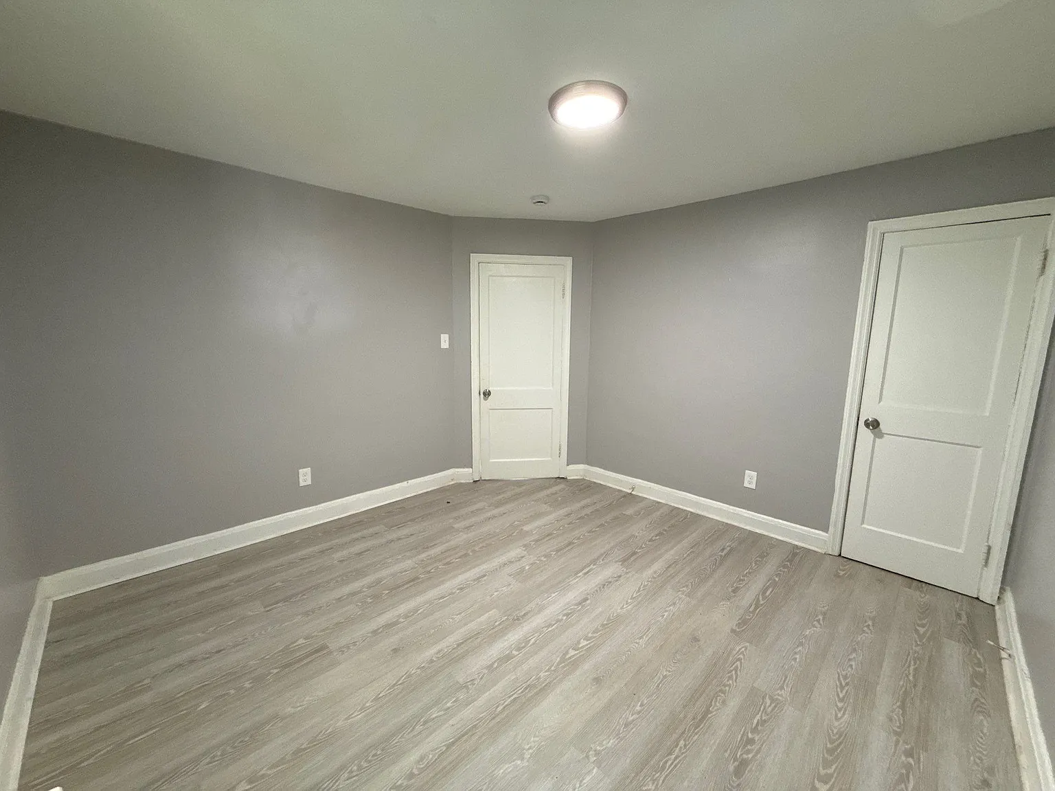 2 bed, 650 sqft, $1,049 — Photo 4