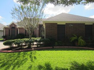 2714 N Peach Hollow Cir, Pearland, TX 77584