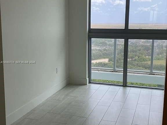 5th image of 2000 Metropica Way #2111