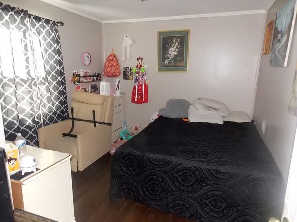 wichita-kansas-443846070 picture