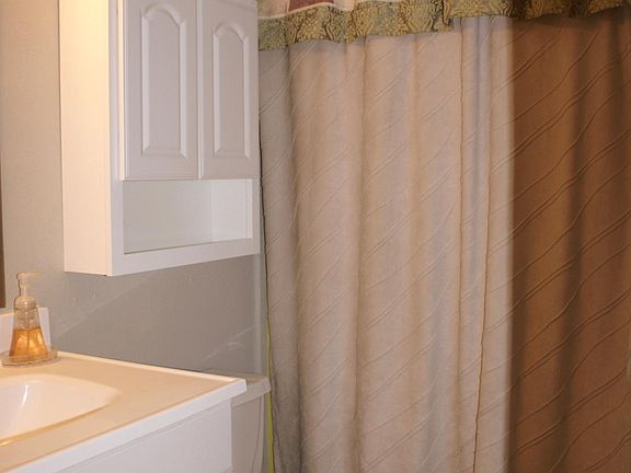 Main bathroom