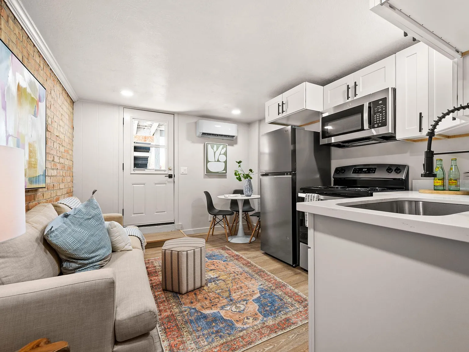 1 bed, 400 sqft, $950 — Photo 4