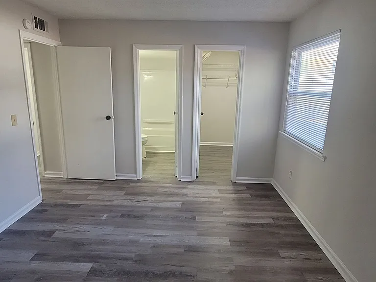 elmtree1401b — Photo 14
