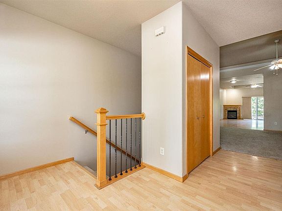 5th image of 3632 Glastonbury St