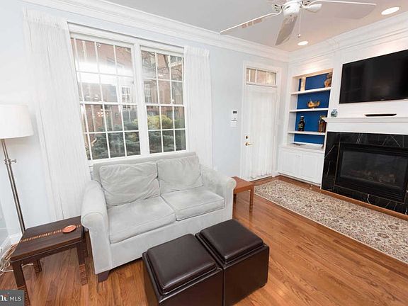 2nd image of 2627 Fairfax Dr