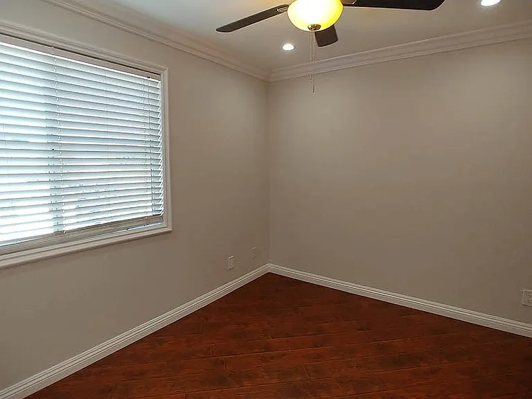 Villa De Adel Apts — Photo 148