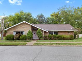 3 Pleasant Dr, Wheeling, WV 26003