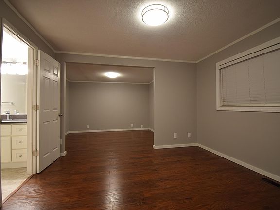 5th image of 3317 N Visscher St