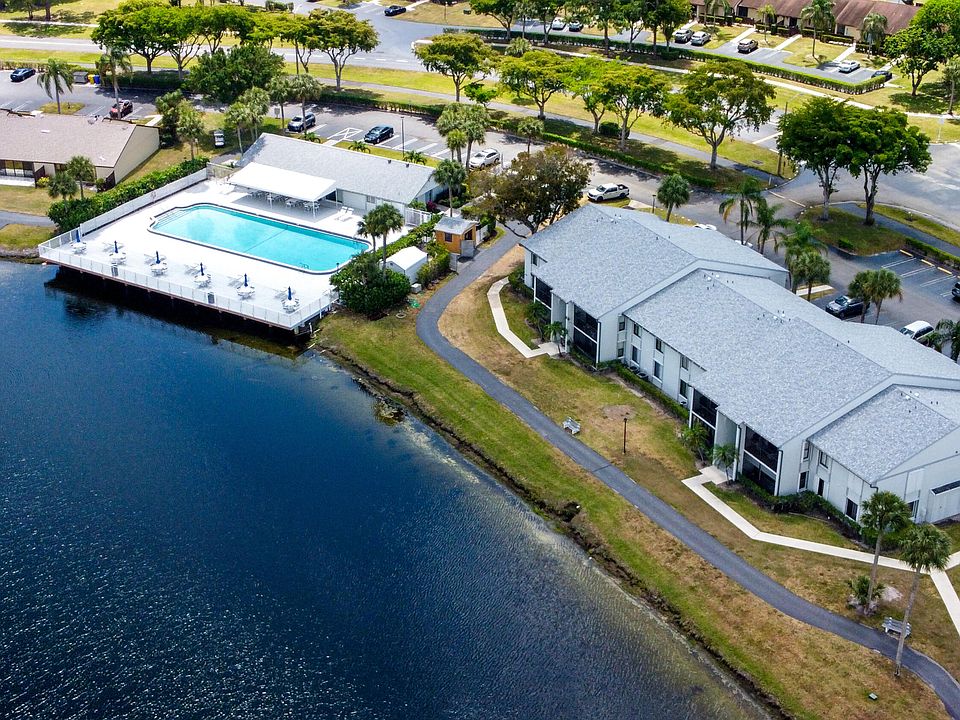 1st image of 1001 Green Pine Boulevard #G1