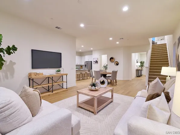 793 Michael Ct, Vista, CA 92081