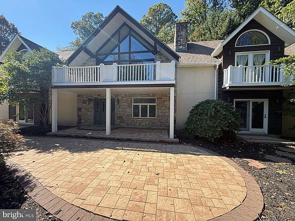 5th image of 962 White Bear Rd