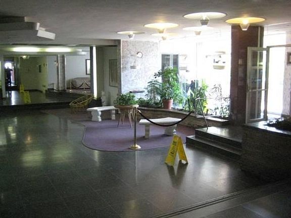 3rd image of 16605 Highland Ave APT 4J