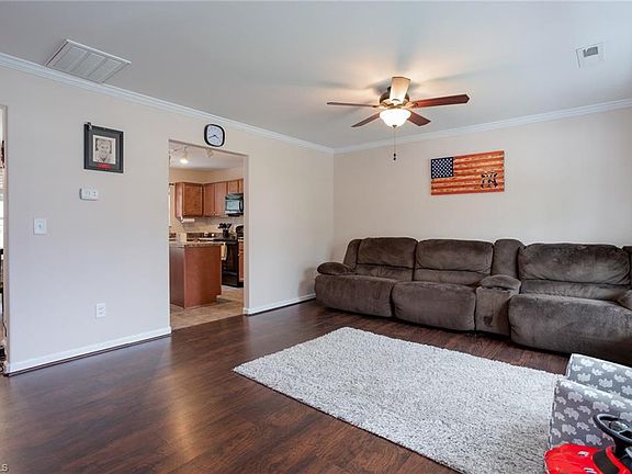 4th image of 5406 Sky Hill Dr