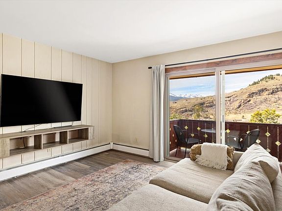 4th image of 110 Evergreen Rd #301