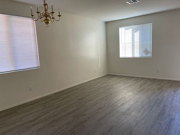 4th image of 14190 Blackstone St