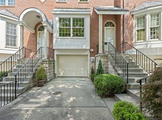 3004 Alden Dr, Pittsburgh, PA 15220