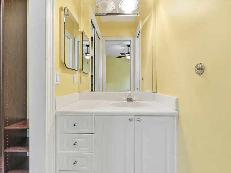 8480 Man O War Rd — Photo 29