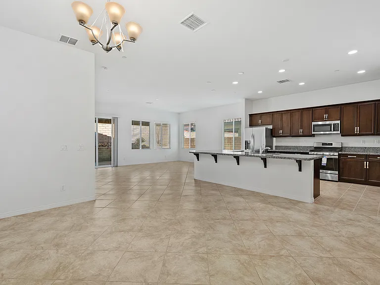 43720 Vacanza Ct — Photo 5
