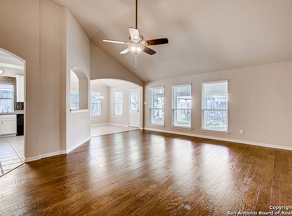 4th image of 550 Walnut Heights Blvd