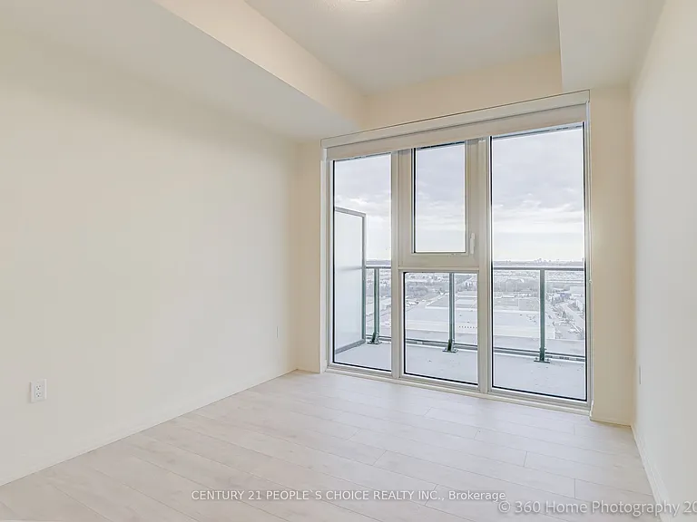9000 Jane St #2102 — Photo 16
