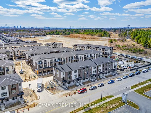 1695 Dersan St, Pickering, ON