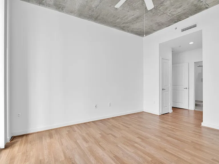 300 S Australian Ave #125 — Photo 31