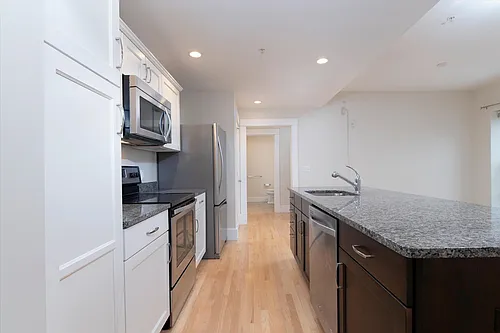 132 Main St Photo 1