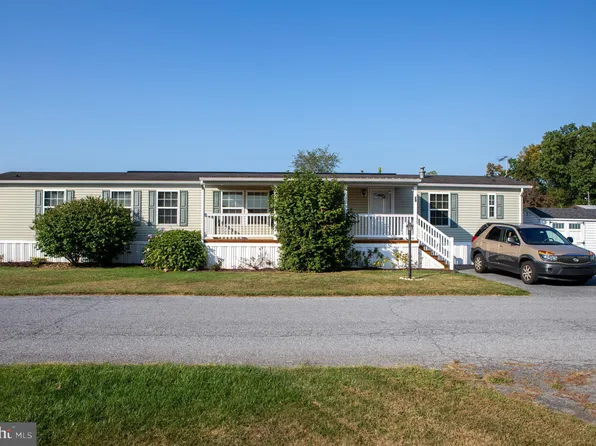 29 Hinden Homes Trailer Ct, Denver, PA 17517