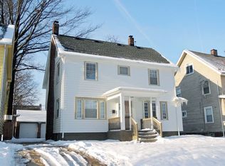 922 Brunswick Rd, Cleveland Heights, OH 44112