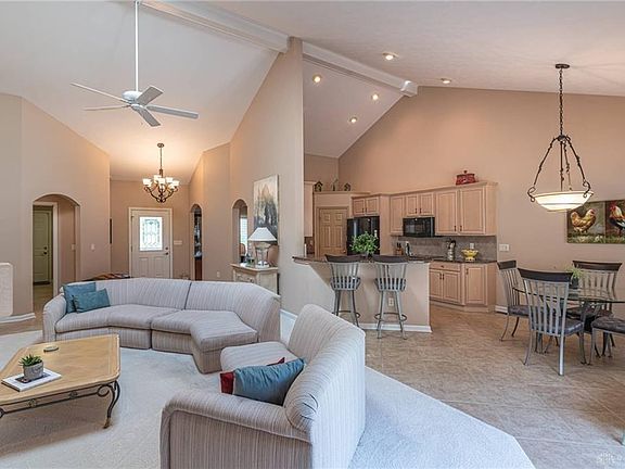4th image of 6840 Lorien Woods Dr