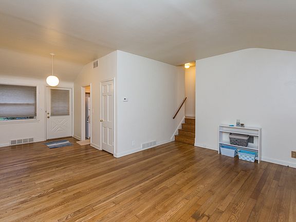 5th image of 2633 Whitewood St