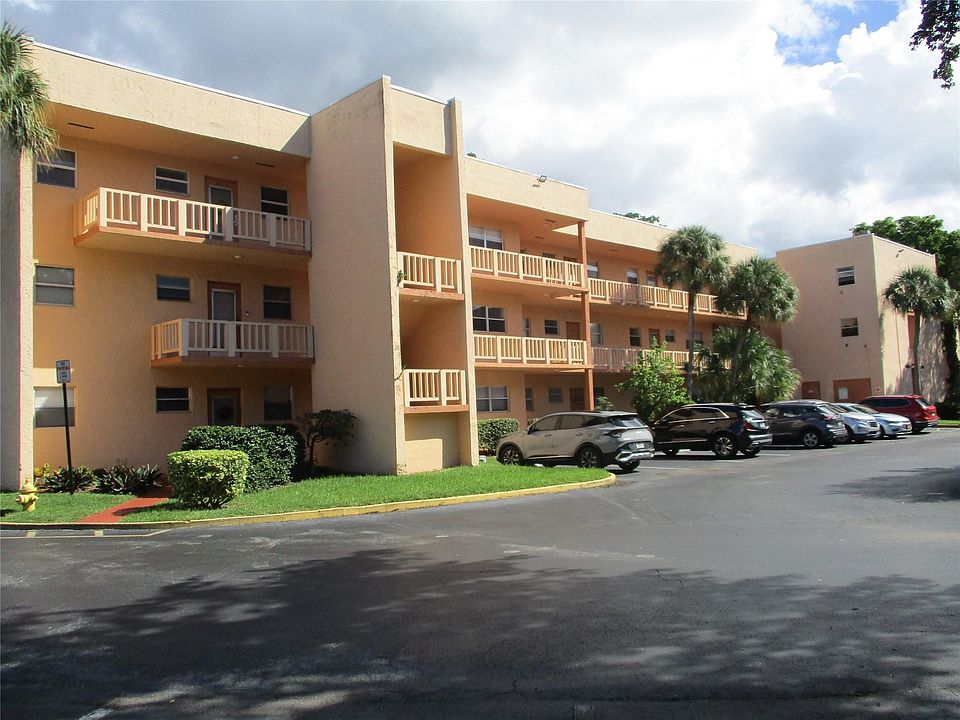 1st image of 8390 Lagos De Campo Boulevard #304