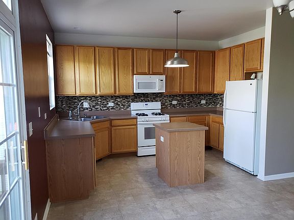 3rd image of 1555 W Turtle Creek Ln