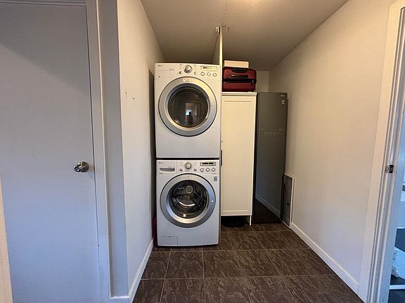 5th image of 1588 E 41st Ave
