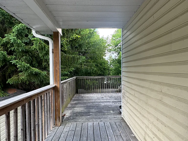 630 Dominion Ave #B — Photo 10