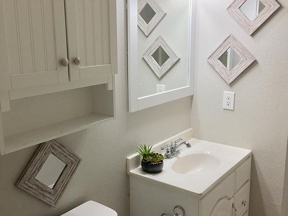3rd image of 8421 Horse Whisper Ln