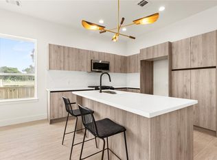108 Tolima Dove St, Houston, TX 77018