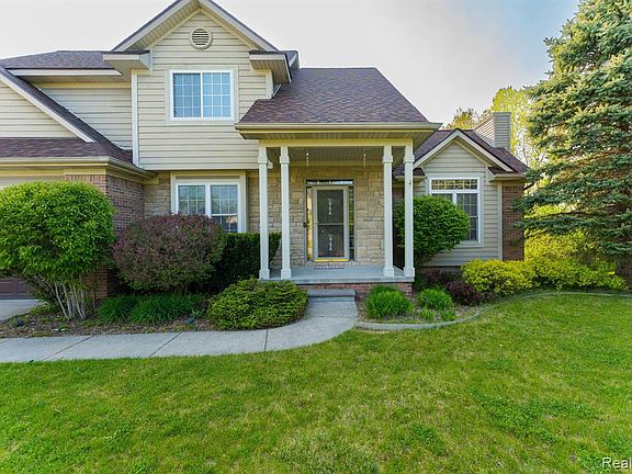 4th image of 9100 Hidden Oaks Dr