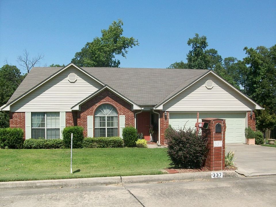 1st image of 337 Regal Oaks Cir