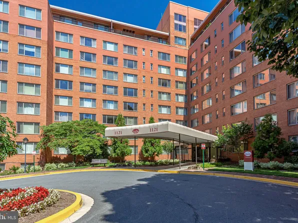 1121 Arlington Blvd APT 204, Arlington, VA 22209
