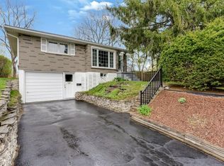 23 Edward St, Cambridge, ON N3C 1J8