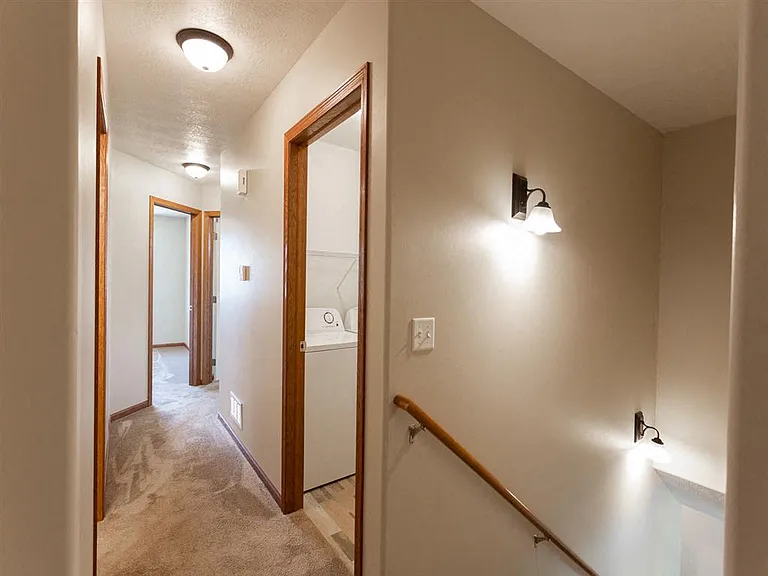 302 S Spring Pl — Photo 17