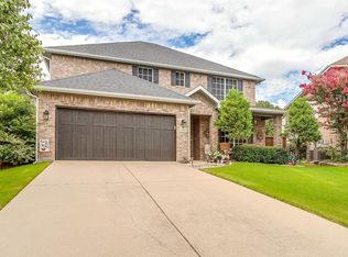 2908 Greenway Dr, Burleson, TX 76028
