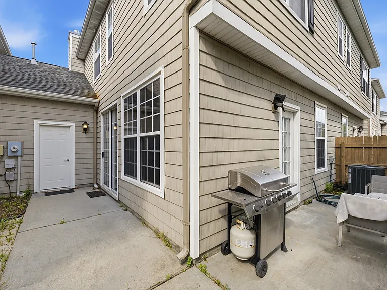 5325 Brinsley Ln — Photo 24