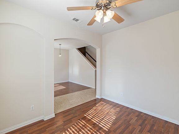 5th image of 8073 Caladium Dr