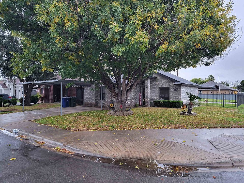 1st image of 746 Royal Palm Dr